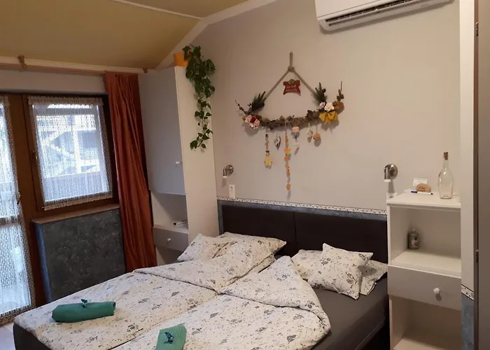 בית הארחה Mini Vendeghaz 3*